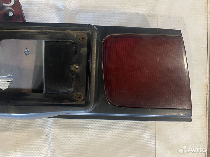 Вставка багажника Nissan Sunny SNB13