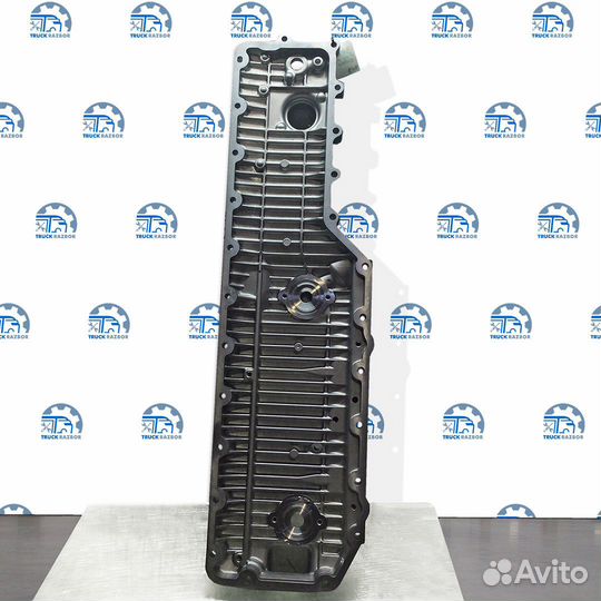 Крышка теплообменника D13 Volvo