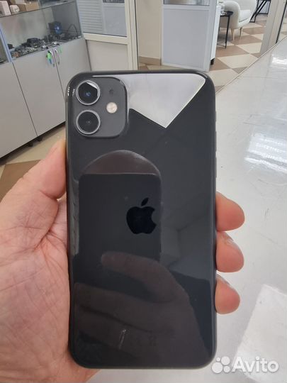 iPhone 11, 64 ГБ