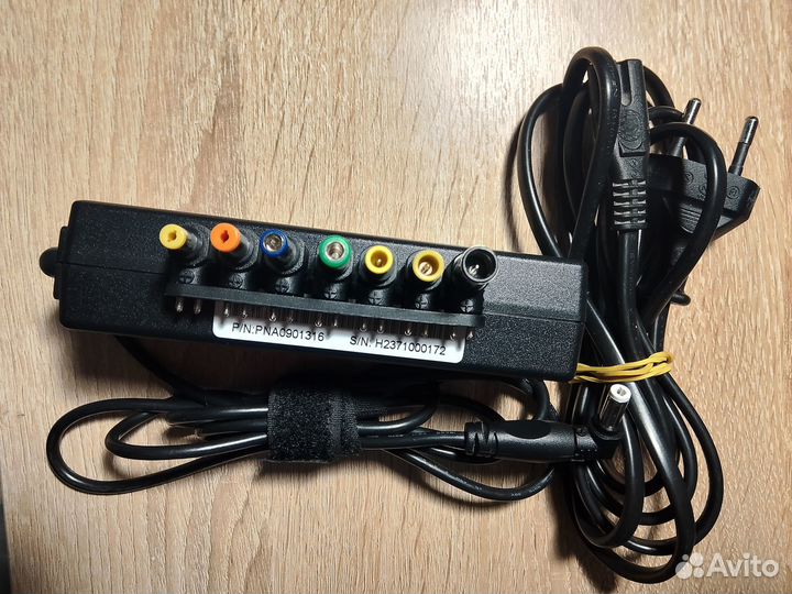 Рабочий блок питания для ноутбука Q-Dion QD90. 90В