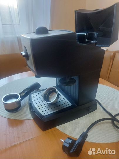 Кофеварка рожковая Delonghi