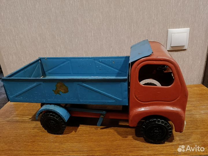 Игрушка машина советская СССР