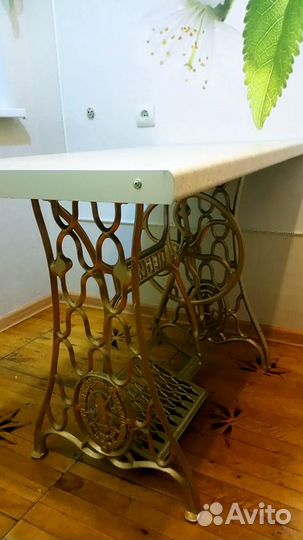 Стол обеденный на станине singer