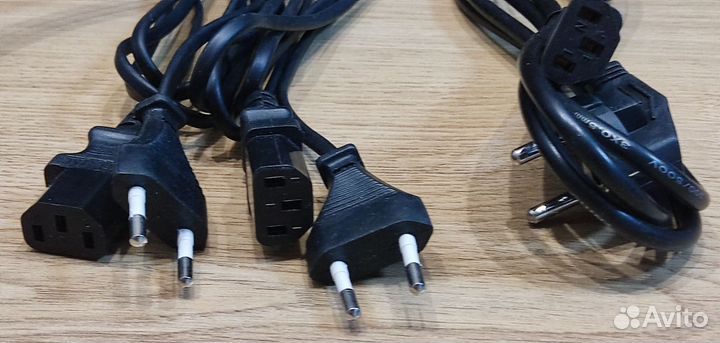 Компьютерный кабель питания 220В