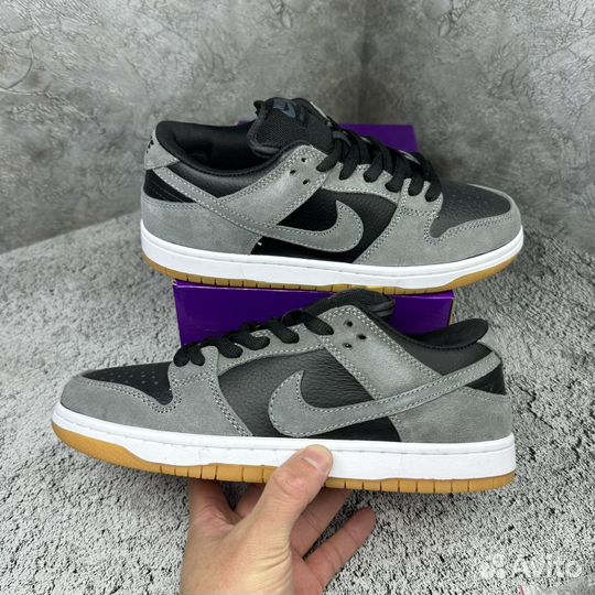 Кроссовки nike sb dunk серые