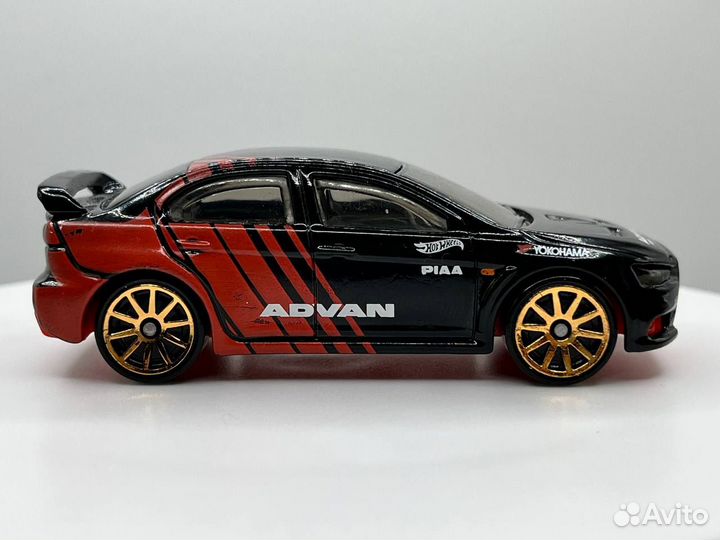 Hot Wheels Lancer Evolution Advan (Черный)