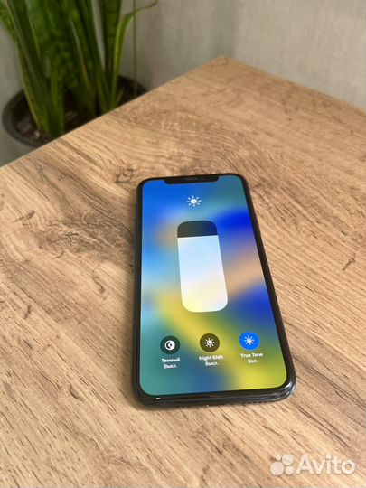 iPhone 11 Pro, 64 ГБ