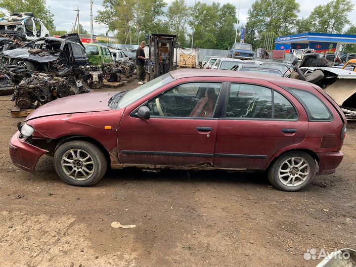 В разборе Nissan almera n15