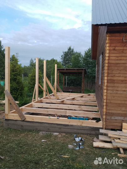 Бригада строителей