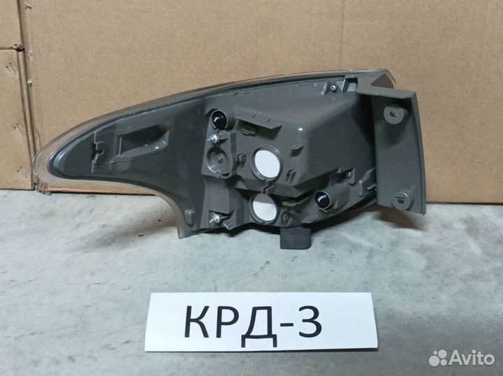 Фонарь правый Mitsubishi Outlander 3 2012