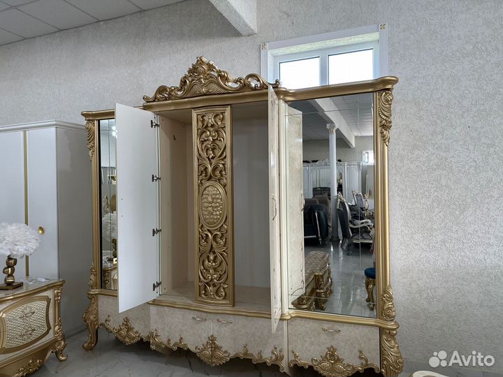 Спальный гарнитур 