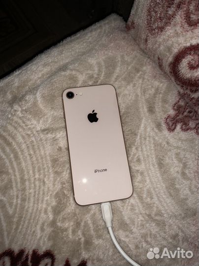 iPhone 8 (в идеале)