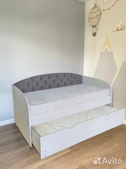 Кровать для малыша 2е спальное велюр лдсп