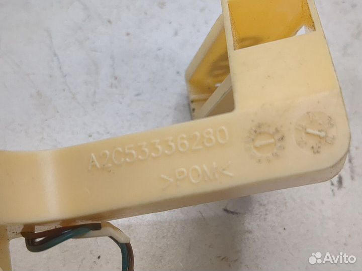 Датчик уровня топлива Audi A8 (D4), 2017