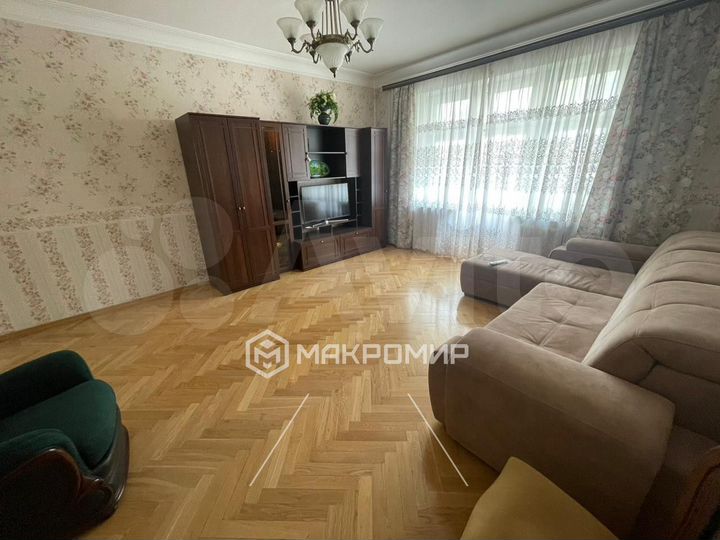 3-к. квартира, 116 м², 4/5 эт.