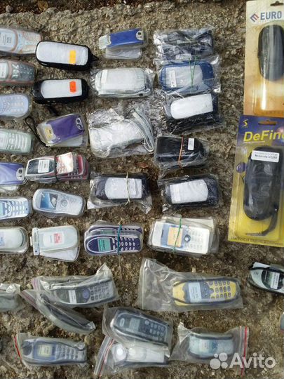 Новые чехлы от старых сотовых телефонов