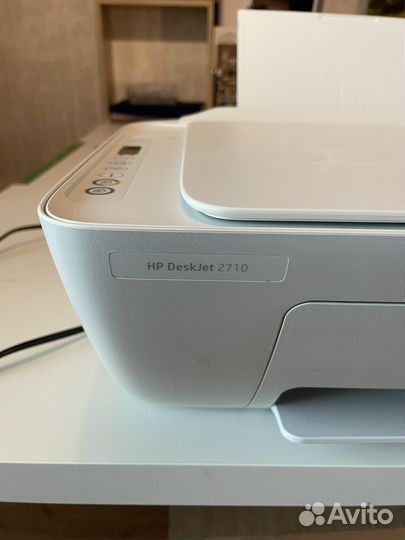 Принтер HP Deskjet 2710