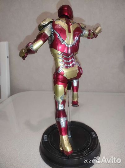 Коллекционная фигура marvel Iron Man (mark 42) от
