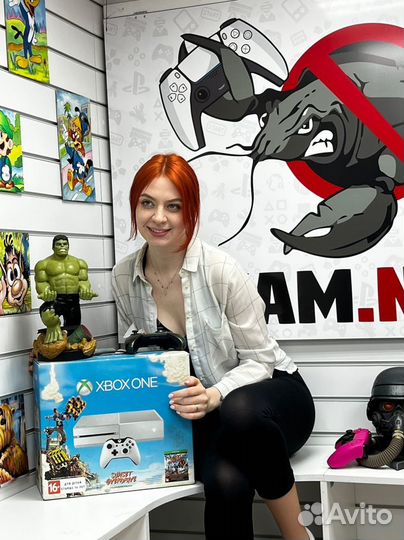 Игровая консоль Xbox One V2 б.у в коробке Black