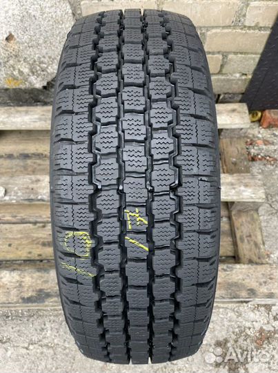 Bridgestone Blizzak W800 225/65 R16C
