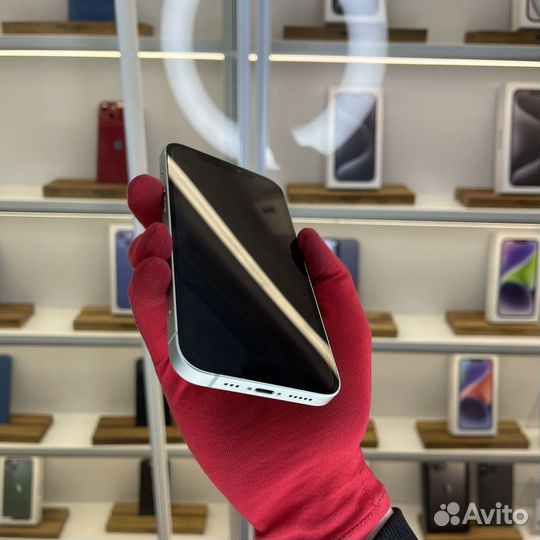 iPhone 12, 64 ГБ