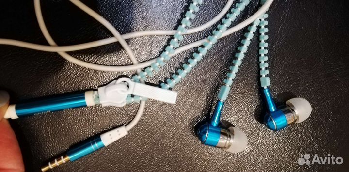 Наушники новые