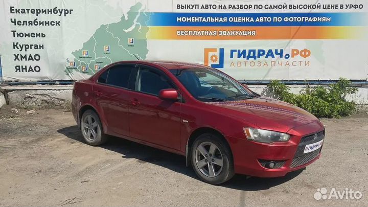 Кнопка стеклоподъемника заднего правого Mitsubishi Lancer X (CY) 8608A066