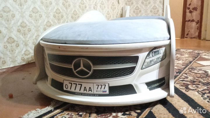 Кровать мерседес