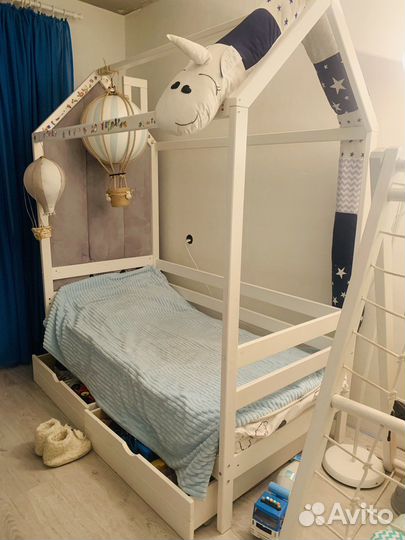 Кровать домик с матрацем