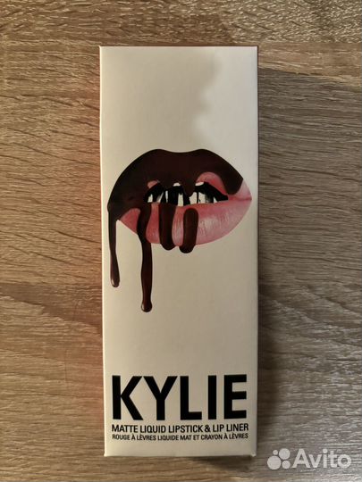 Помада kaylie
