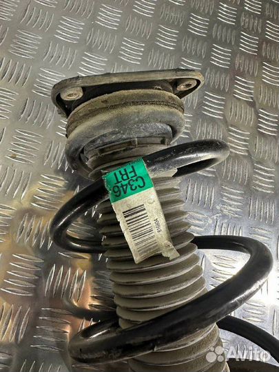 Амортизатор передний левый Ford Focus 3 2011-2019