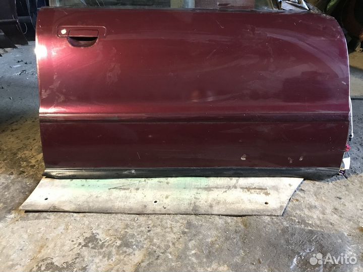 Дверь передняя правая Audi a4 b5
