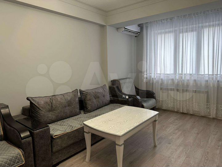 2-к. квартира, 72 м², 6/9 эт.