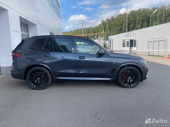 BMW X5 3.0 AT, 2022