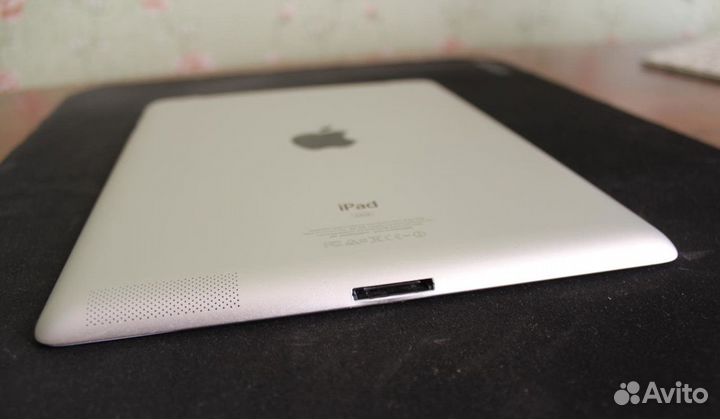 Продам планшет Apple iPad 2 / 64Gb / Wi-Fi + 3G