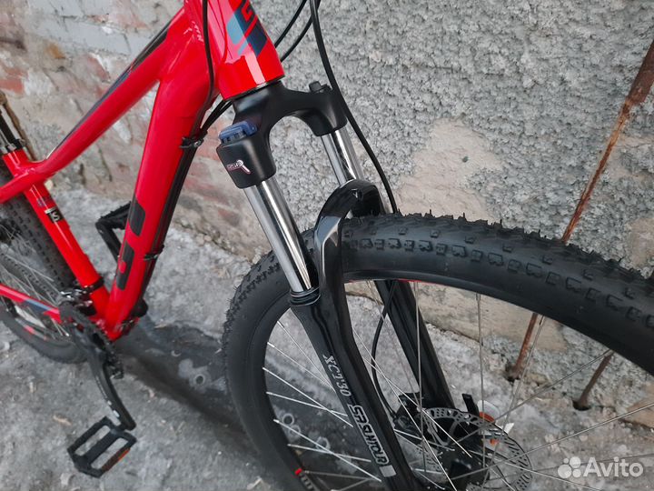 Велосипед GT avalanche 29