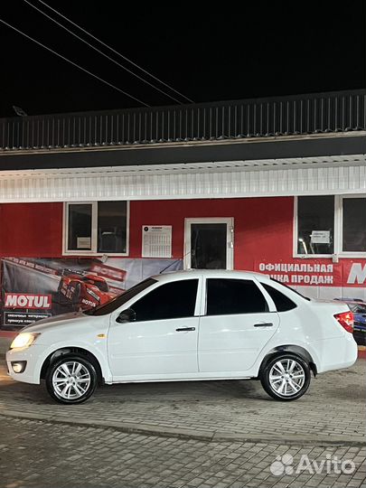 LADA Granta 1.6 МТ, 2015, 300 000 км