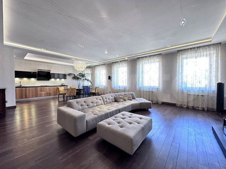 4-к. квартира, 235 м², 4/4 эт.