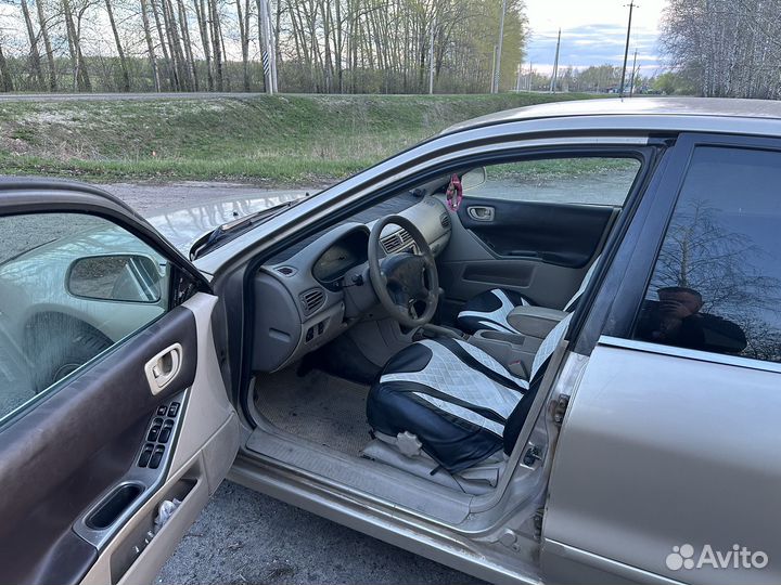 Mitsubishi Galant 2.4 AT, 2002, 199 999 км