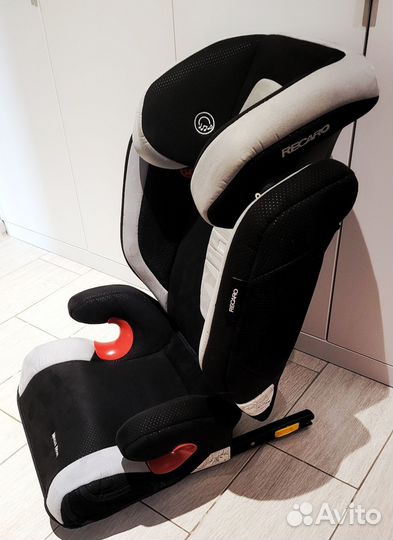 Автокресло Recaro Monza Nova2