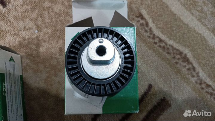 Ролик обводной INA