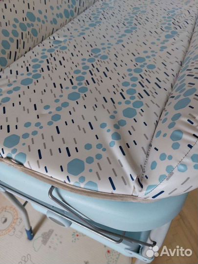 Пеленальный столик с ванночкой chicco