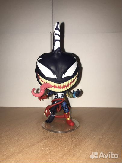 Фигурка Funko pop (Venomized Captain Marvel)