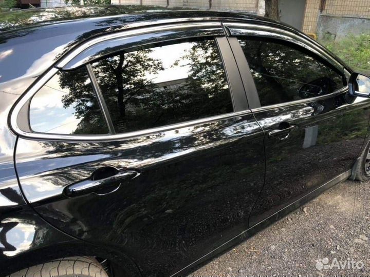 Toyota Camry 70 Ветровики с хром вставками N2AE3