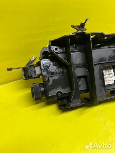 Блок управления стояночным тормозом Renault Scenic