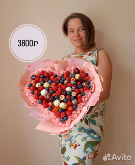 Съедобные букеты из клубники