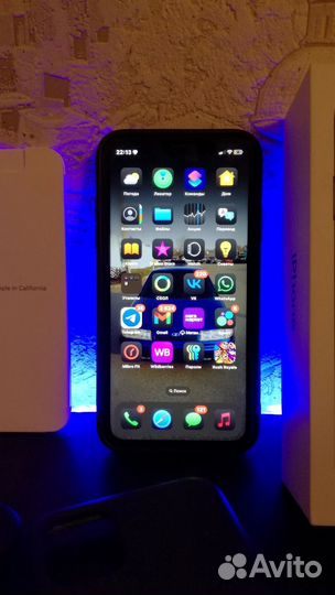 iPhone 11, 64 ГБ