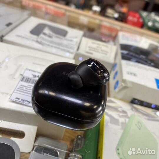 Наушники Samsung Buds