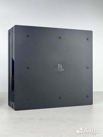Sony PlayStation 4 Pro + 2 Геймпада