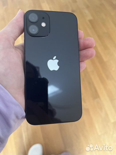 Телефон iPhone 12 mini